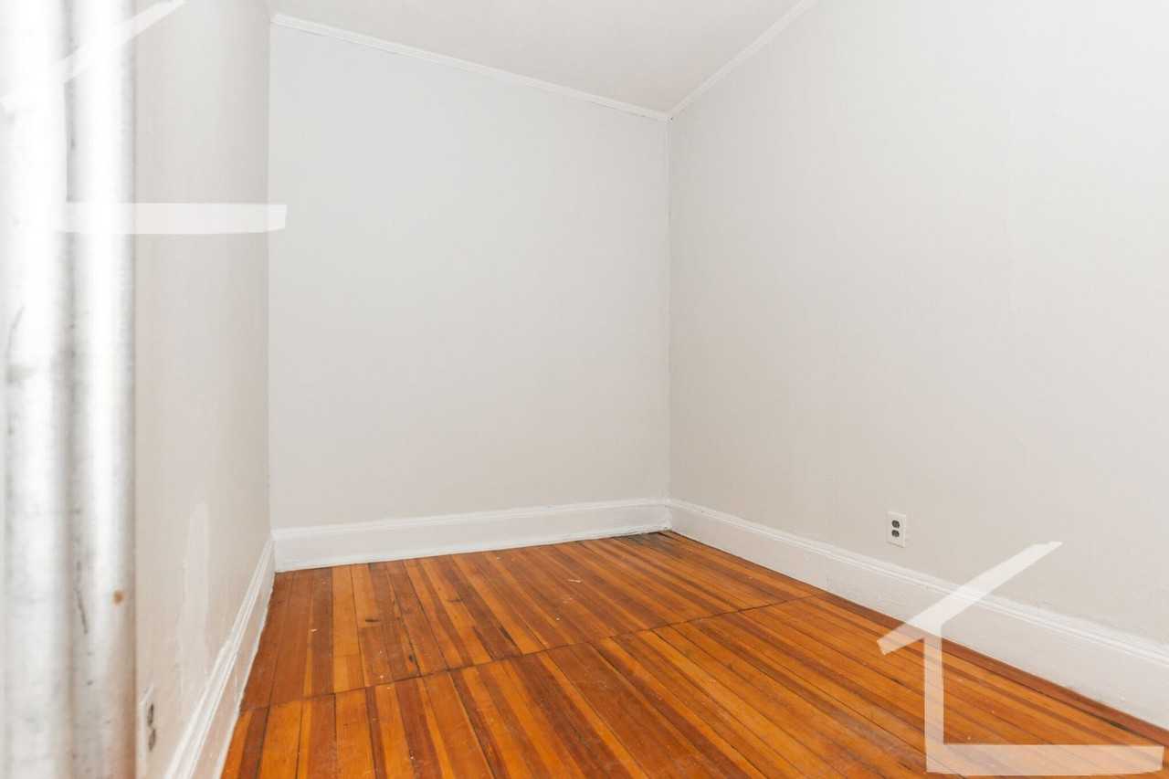 1383 Commonwealth Ave - Photo 6 of 7