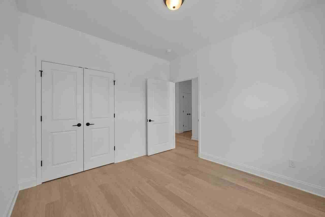 6579 Elizabeth Ann Way - Photo 7 of 31