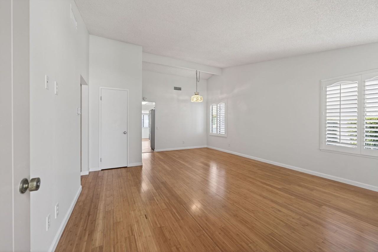 42063 Village 42 - Photo 5 of 41