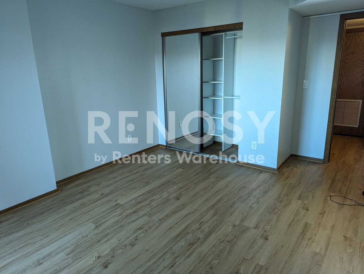 66 9th St E - Photo 5 of 18