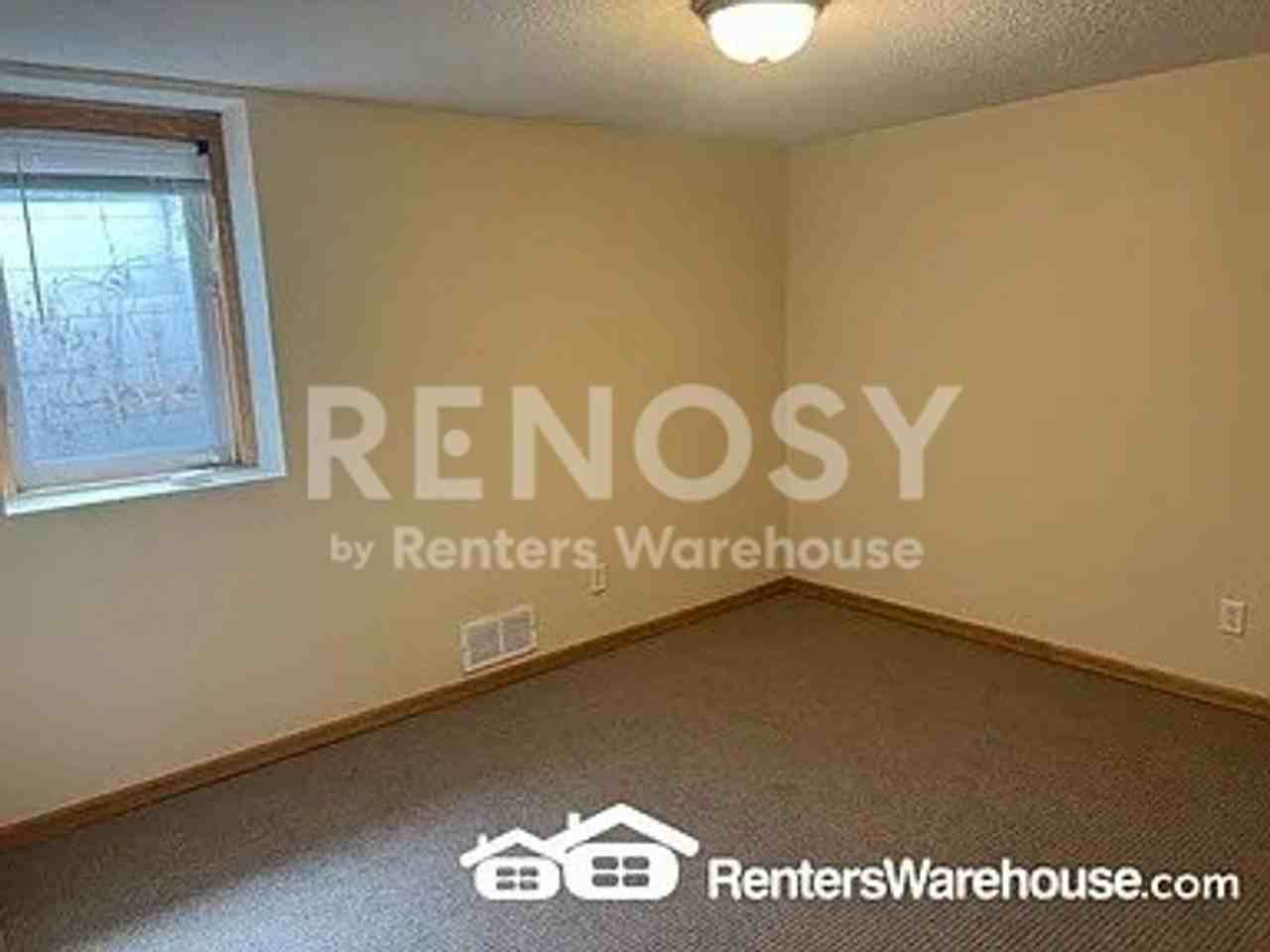 7854 9th St N - Photo 7 of 16