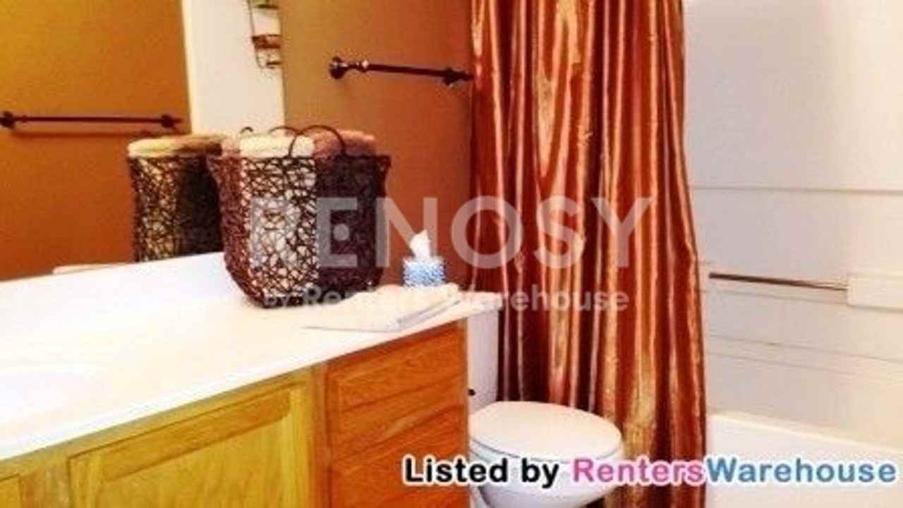 7648 Century Blvd - Photo 6 of 31