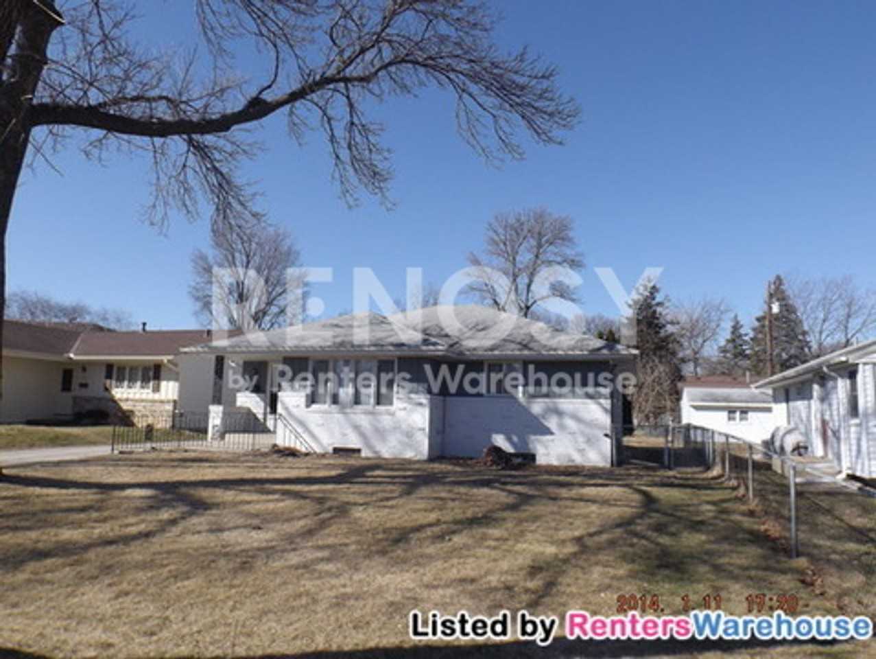 7404 Queen Ave S - Photo 4 of 21