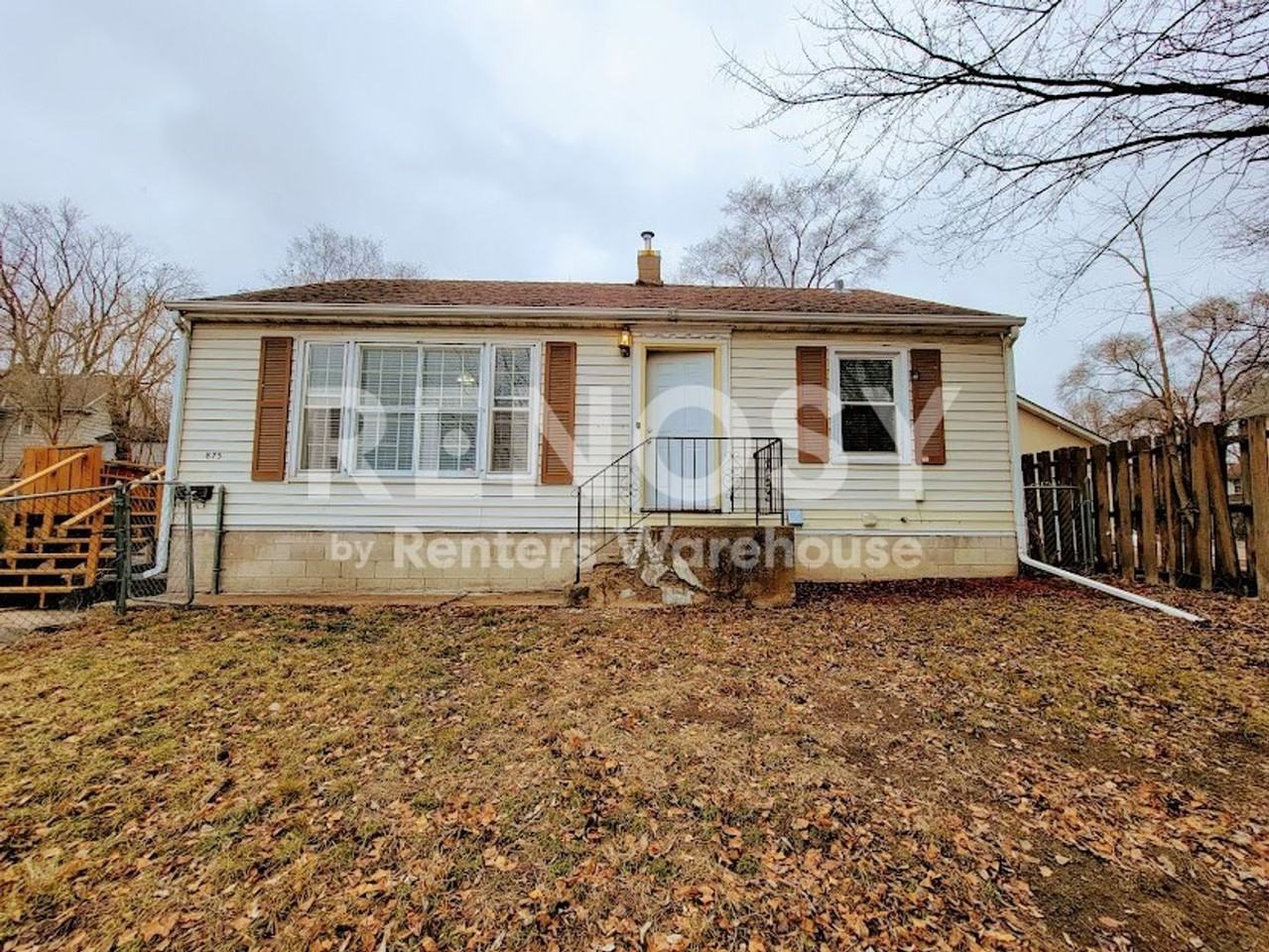875 Agate St - Photo 2 of 18
