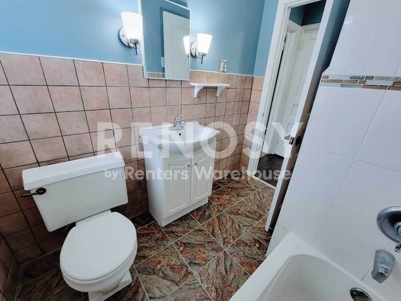 875 Agate St - Photo 6 of 18