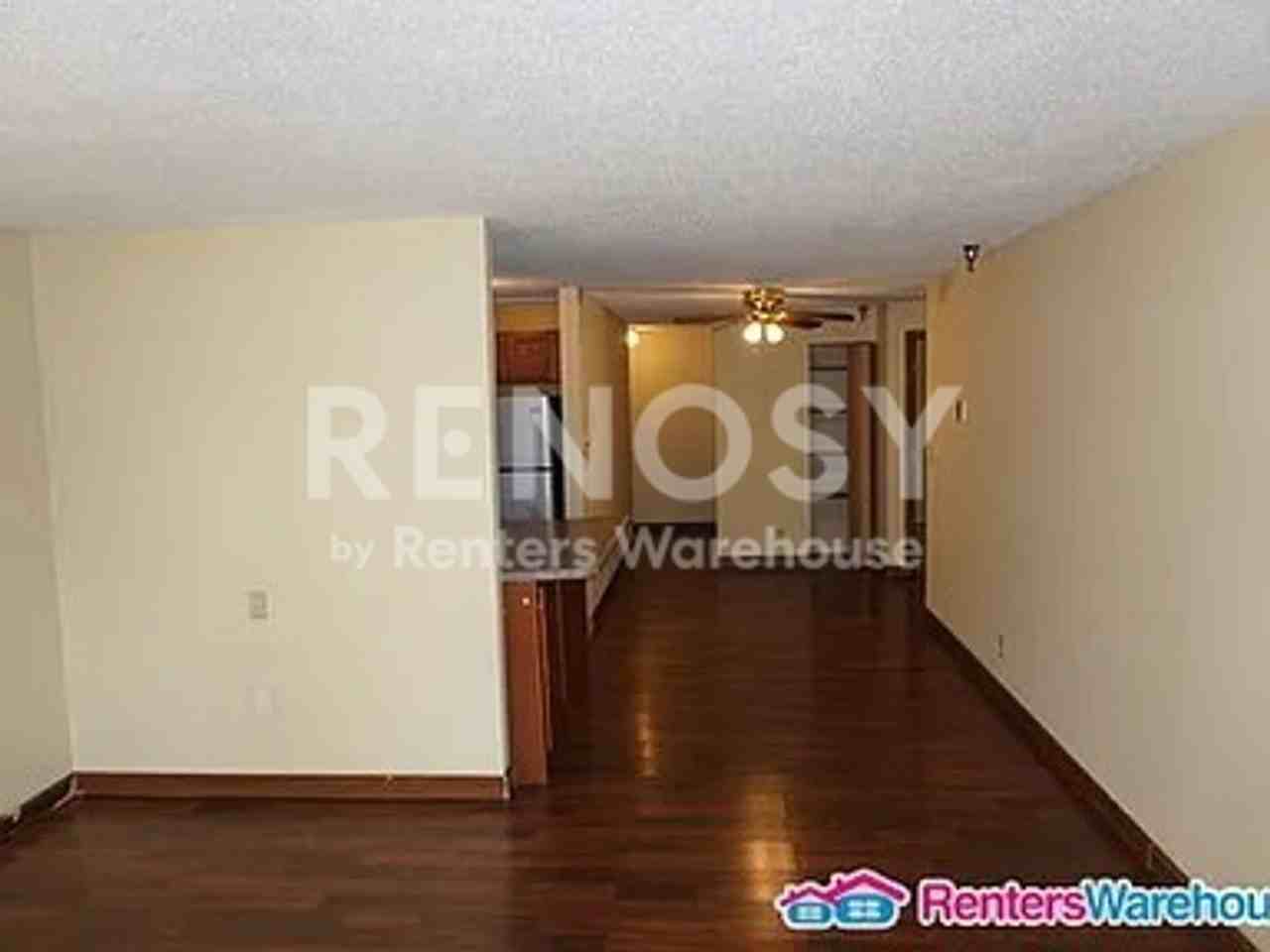 925 30th Ave S - Photo 6 of 8