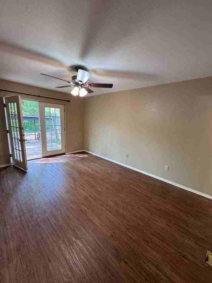 3A Stonewall Ct - Photo 3 of 8