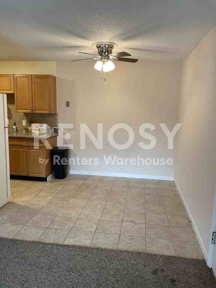 1464 Hawks Nest Dr #G - Photo 6 of 18
