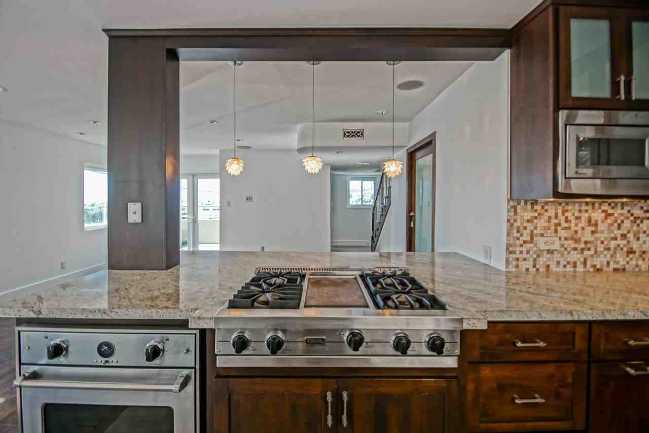 200 15th St #C - Photo 2 of 50