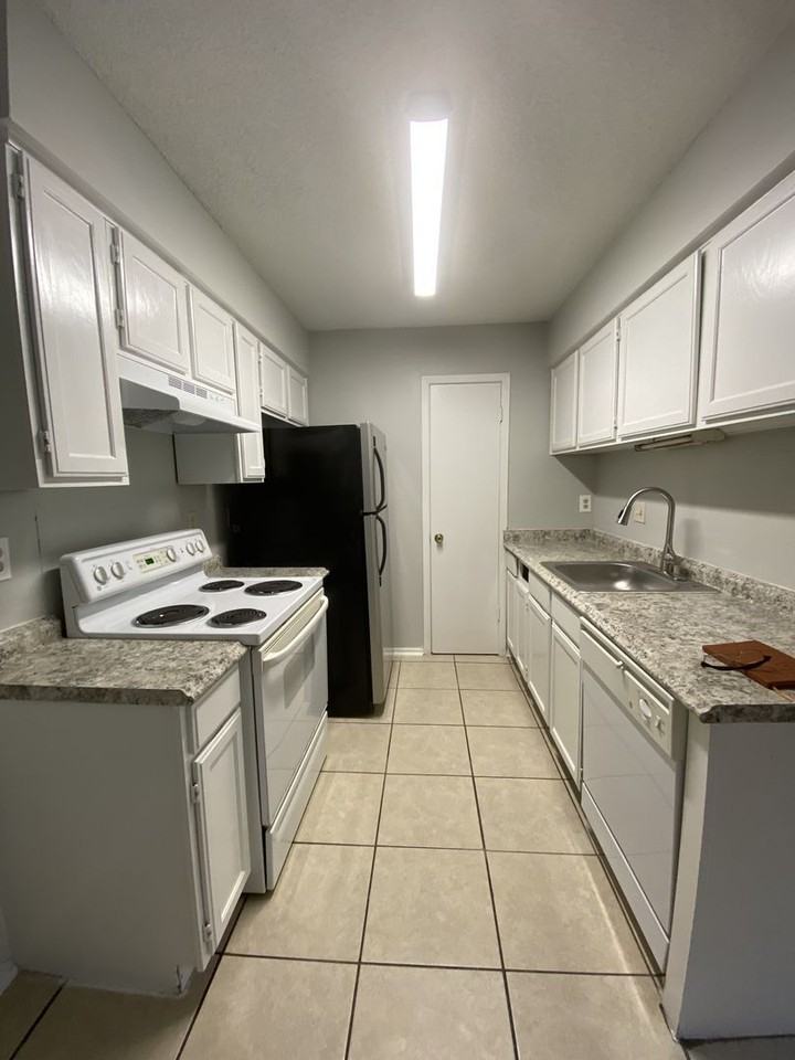 2602 Aftonshire Way #A - Photo 3 of 20