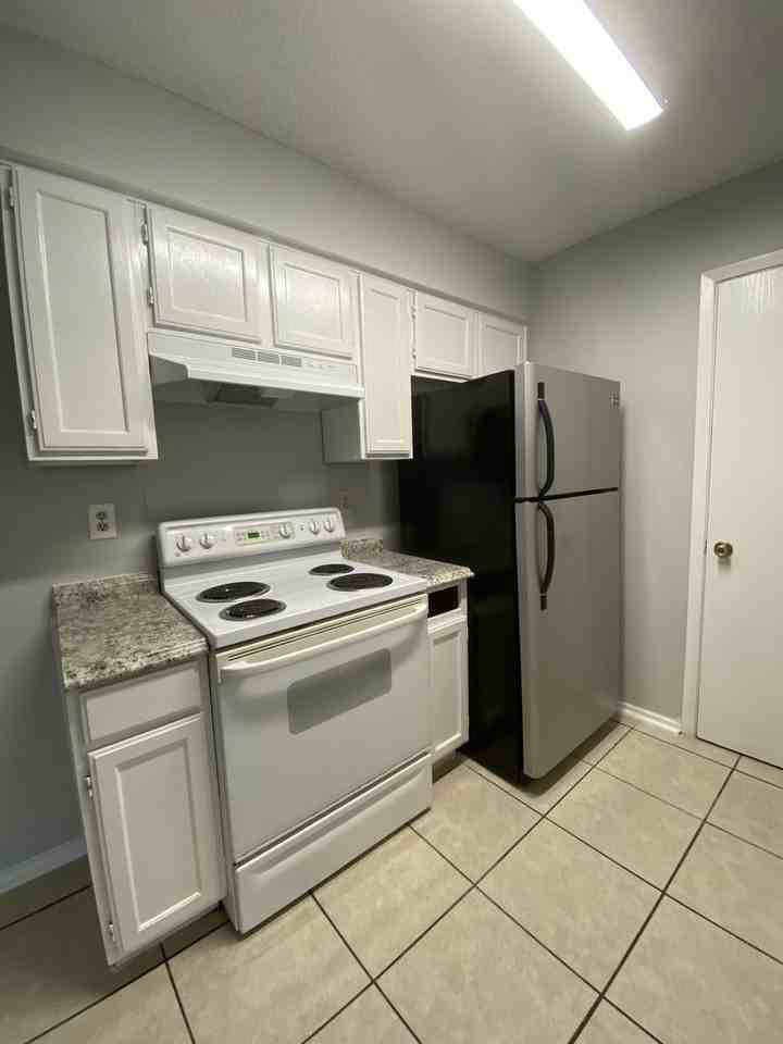 2602 Aftonshire Way #A - Photo 4 of 20