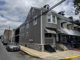 featured image of 1031 Spruce St #2ndFL