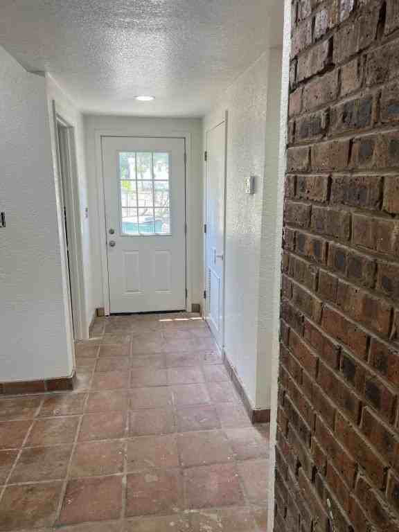 210 Cates St - Photo 3 of 20