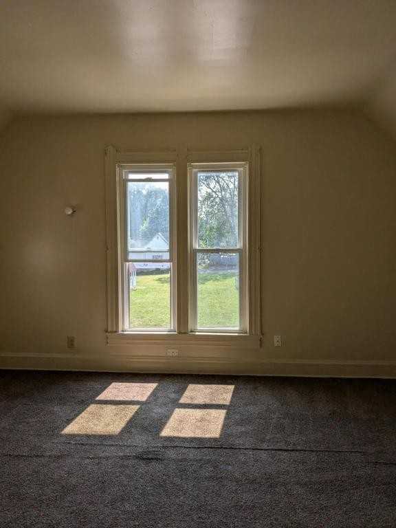 530 E Mulberry St - Photo 5 of 7