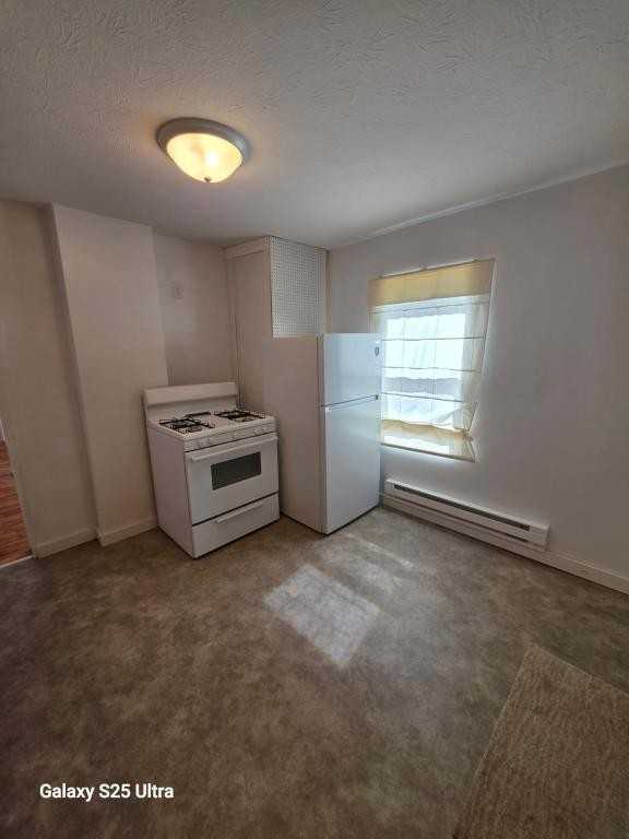 734 S Bell St - Photo 2 of 9