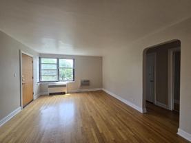 7322 N Ridge Blvd #3W - Photo 1 of 1