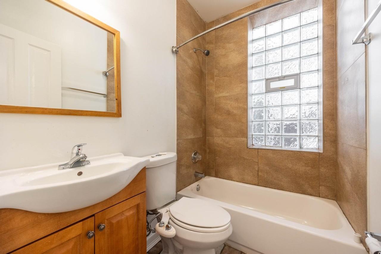 1847 S Loomis St #2 - Photo 5 of 16