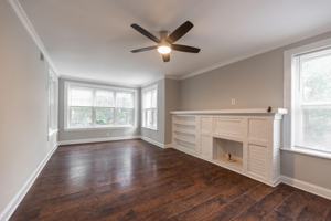 featured image of 6300 N Oakley Ave #2