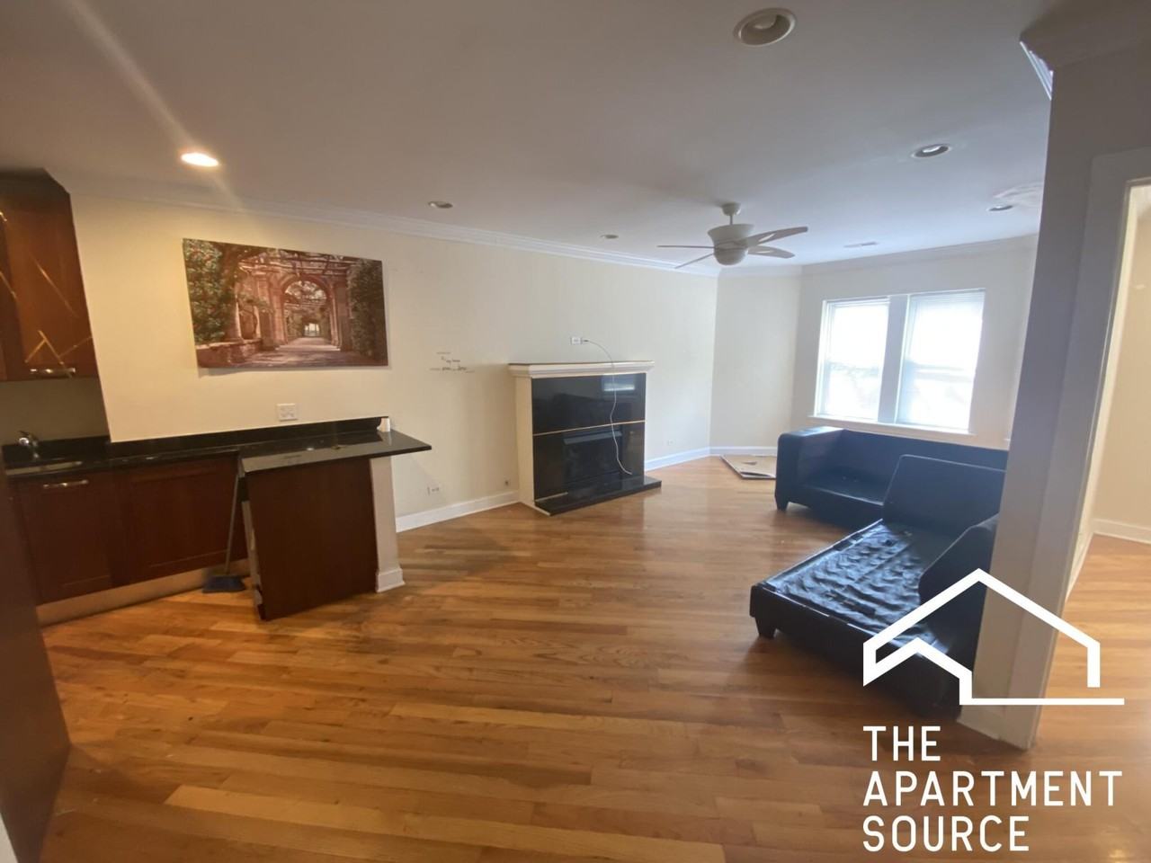 6937 N Oakley Ave #1 - Photo 3 of 10