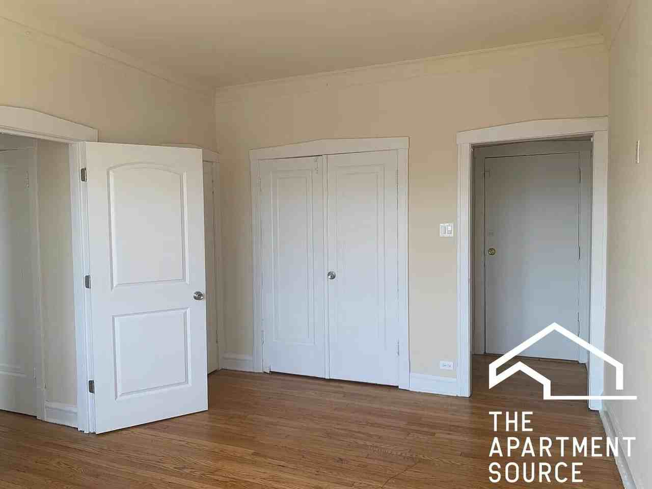 2206 S 57th Ave #2 - Photo 6 of 10