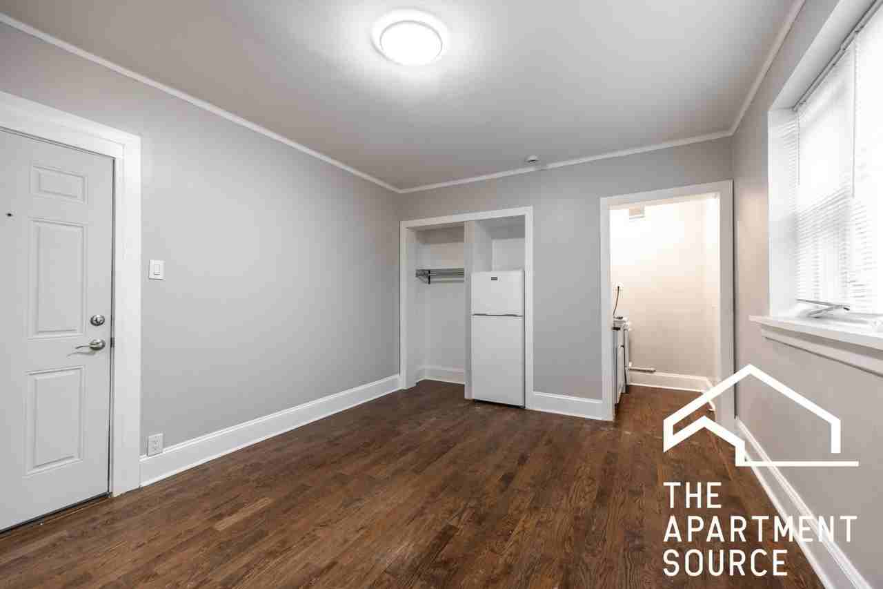 6912 N Ashland Blvd #403 - Photo 2 of 10