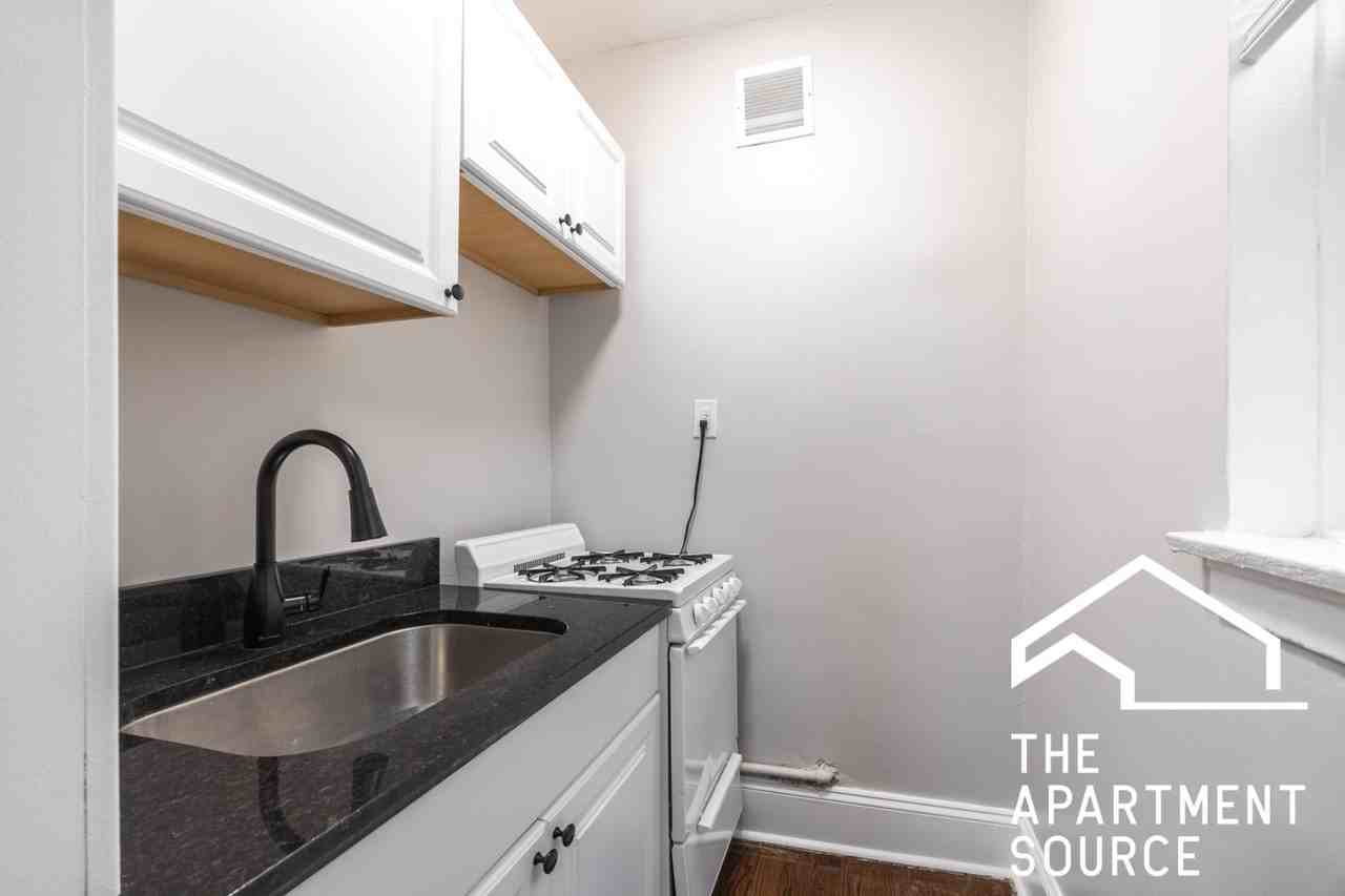 6912 N Ashland Blvd #403 - Photo 5 of 10