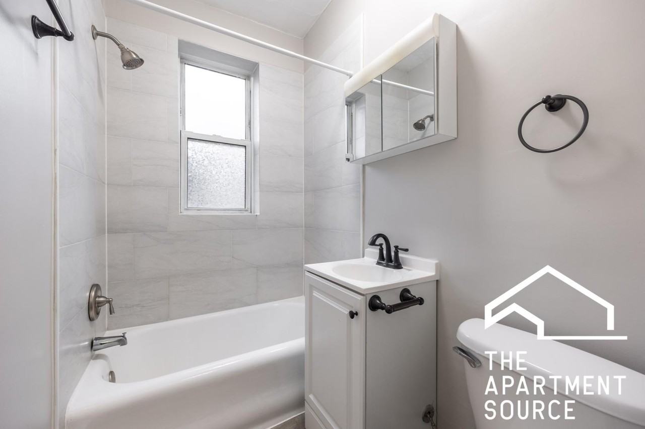 6912 N Ashland Blvd #403 - Photo 6 of 10