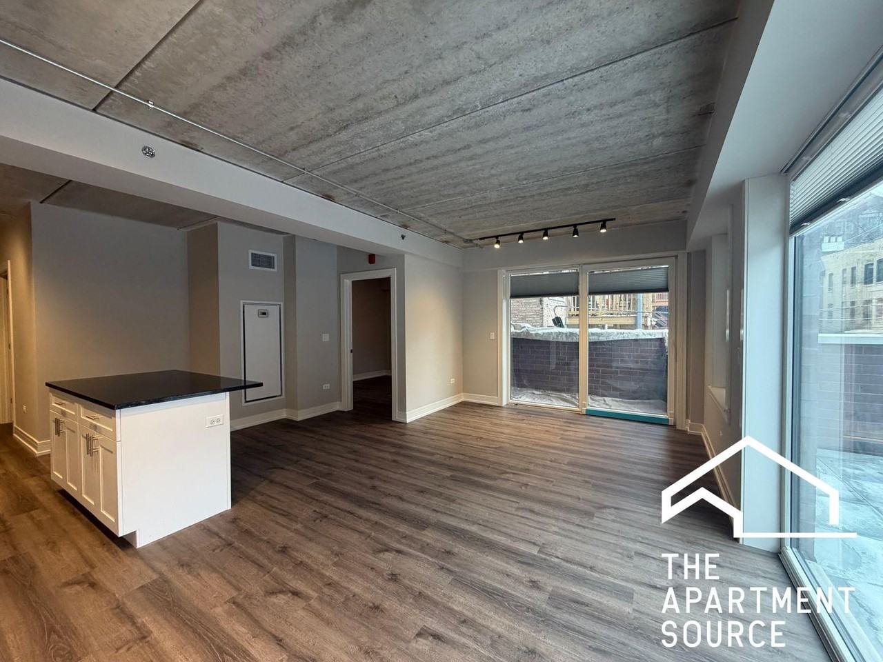 952 W Carmen Ave #607 - Photo 6 of 20