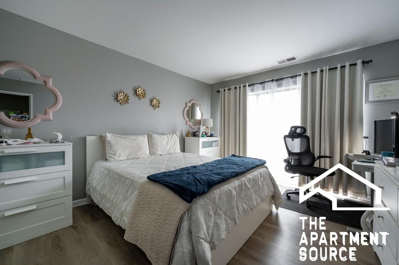 2300 N Harlem Ave #305 - Photo 4 of 12