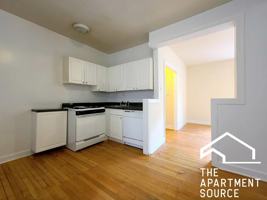 featured image of 3720 N Pine Grove Ave #E1