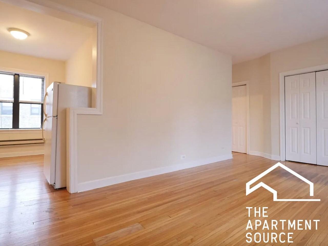 3720 N Pine Grove Ave #E1 - Photo 3 of 16