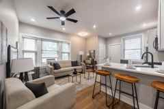 5452 N Paulina St #2R - Photo 1 of 1
