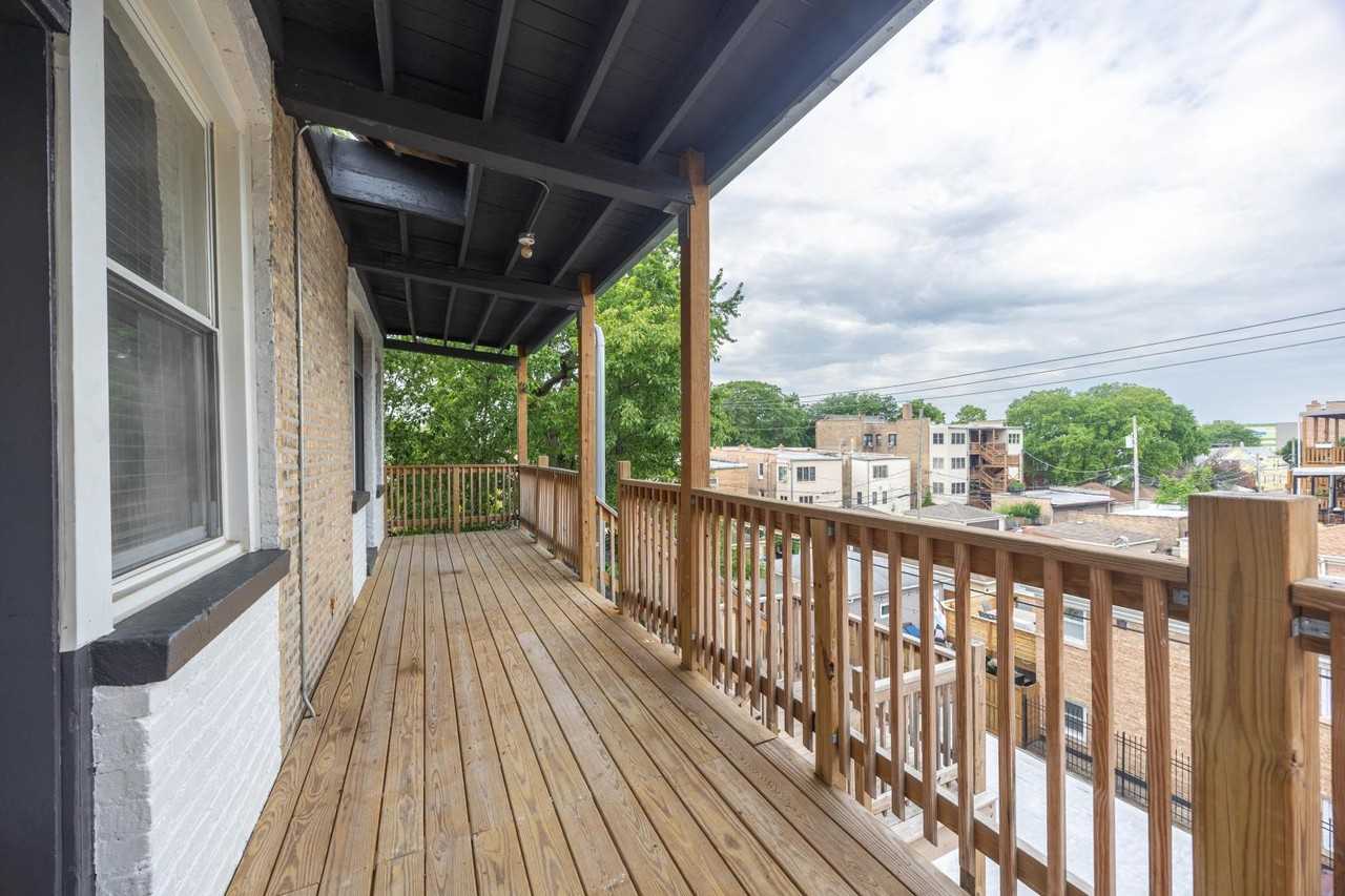 5454 N Paulina St #2 - Photo 7 of 17