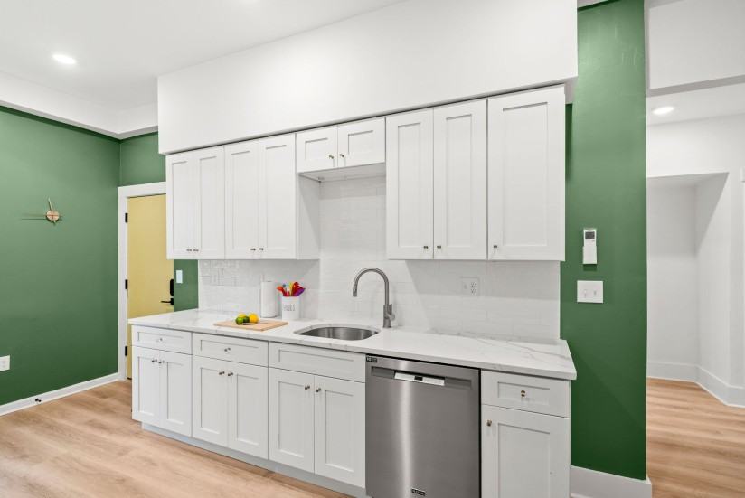 1 Bed / 1 Bath Apartment in Somerville - Photo 3 of 29