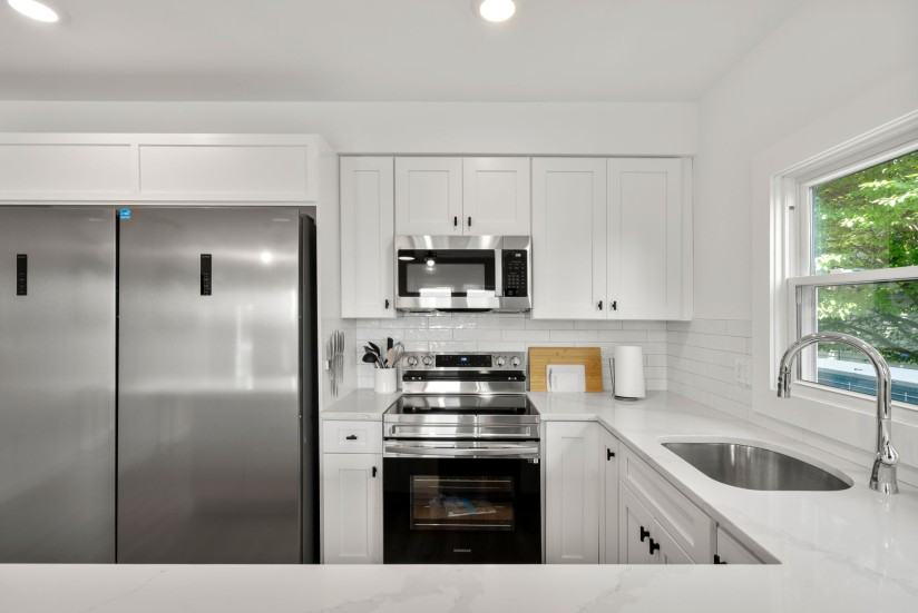 1 Bed / 1 Bath Apartment in Somerville - Photo 4 of 17