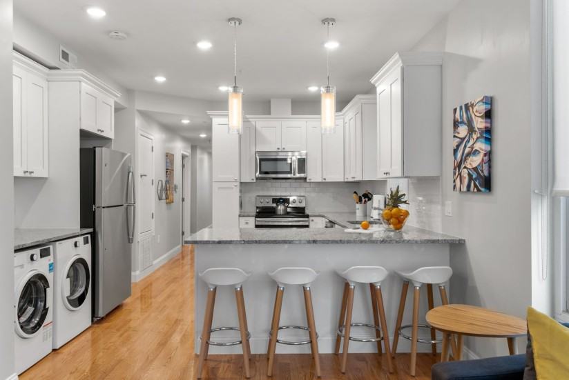 1 Bed / 1 Bath Apartment in South Boston - Photo 2 of 20