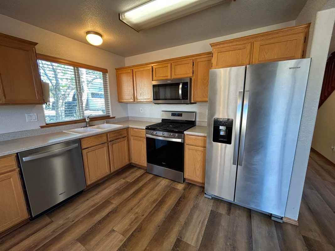3240 Matthew Ln - Photo 2 of 13