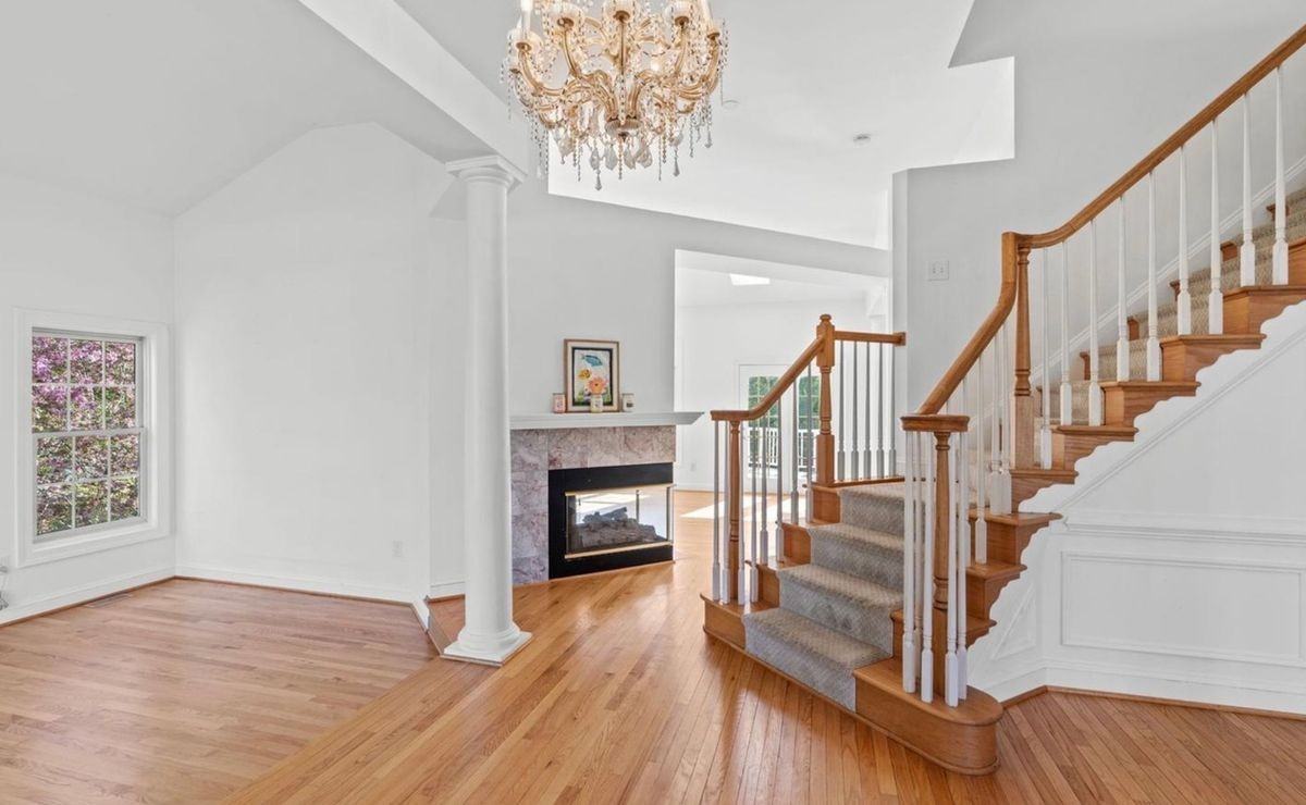 14216 Cervantes Ave - Photo 2 of 50
