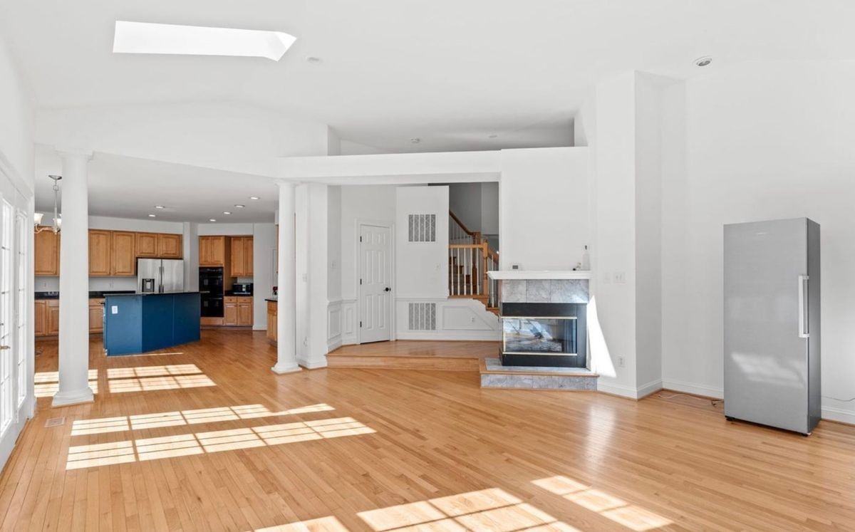 14216 Cervantes Ave - Photo 6 of 50