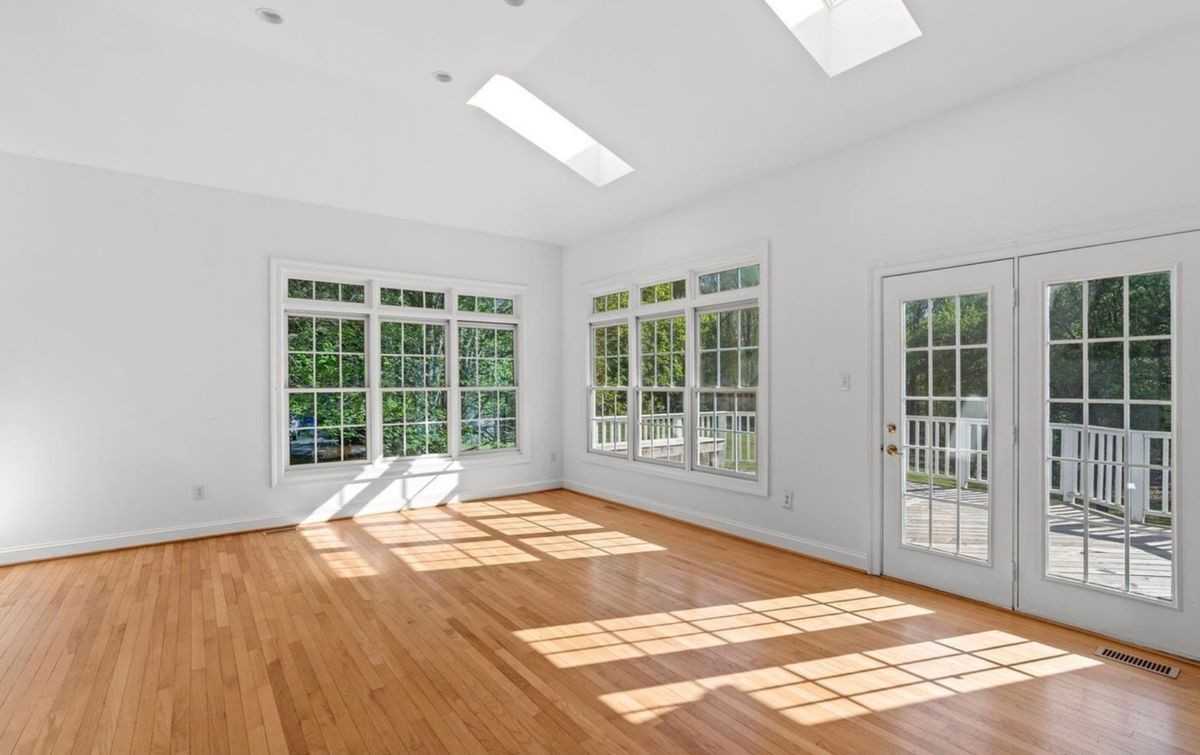 14216 Cervantes Ave - Photo 7 of 50