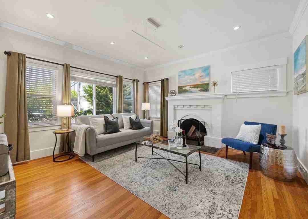 303 Highland Ave - Photo 6 of 24