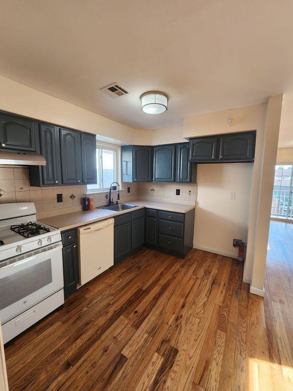 821 Anna St - Photo 2 of 18