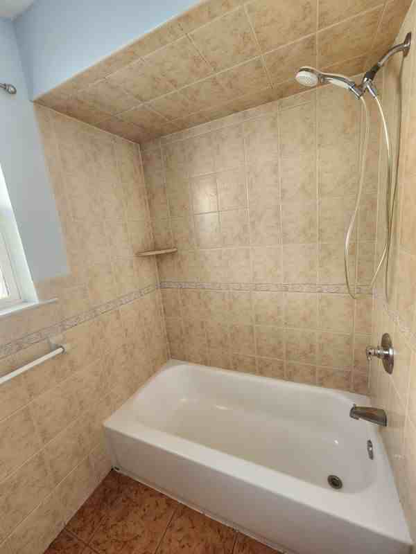 821 Anna St - Photo 4 of 18