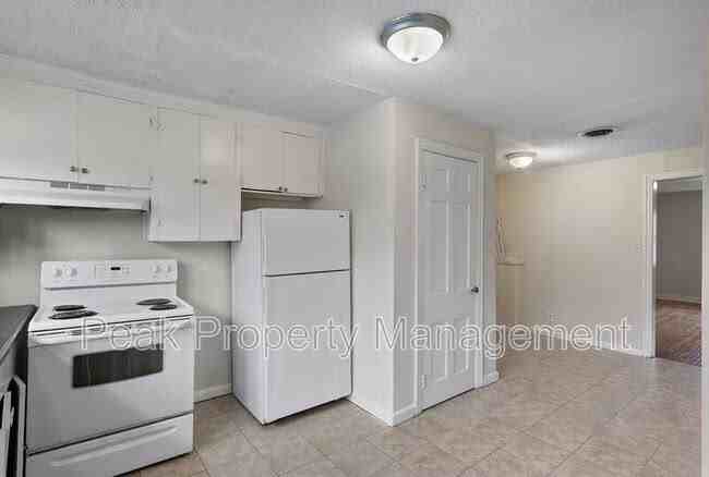 4913 Chamberlayne Ave - Photo 7 of 13
