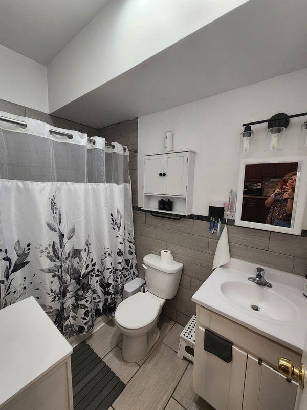 245 W Grand St - Photo 3 of 19