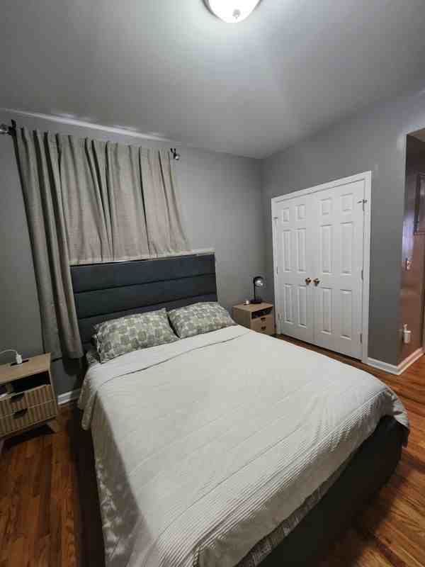 245 W Grand St - Photo 7 of 19