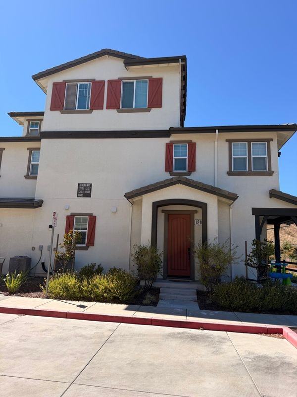 12101 Almeria Way - Photo 3 of 28