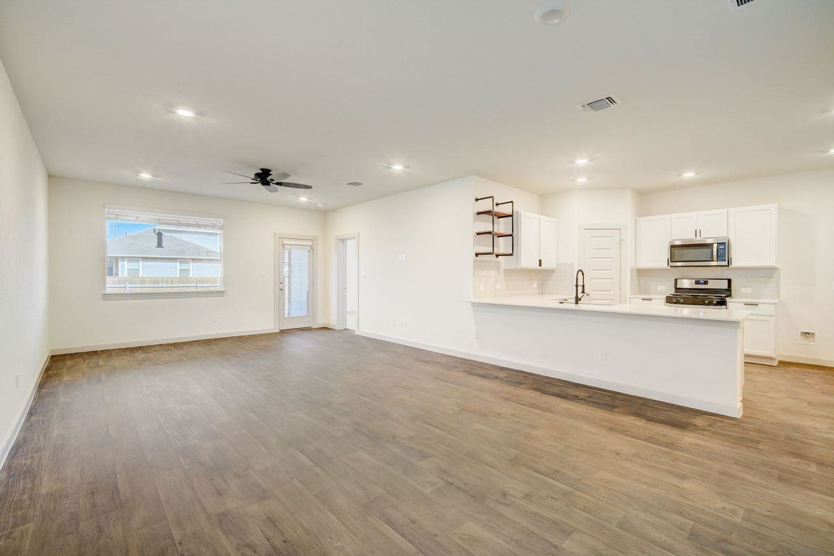 131 Big Sandy Creek Dr - Photo 4 of 25