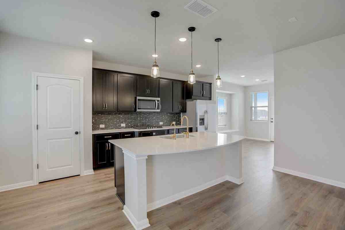 125 Clemens Dr - Photo 3 of 31