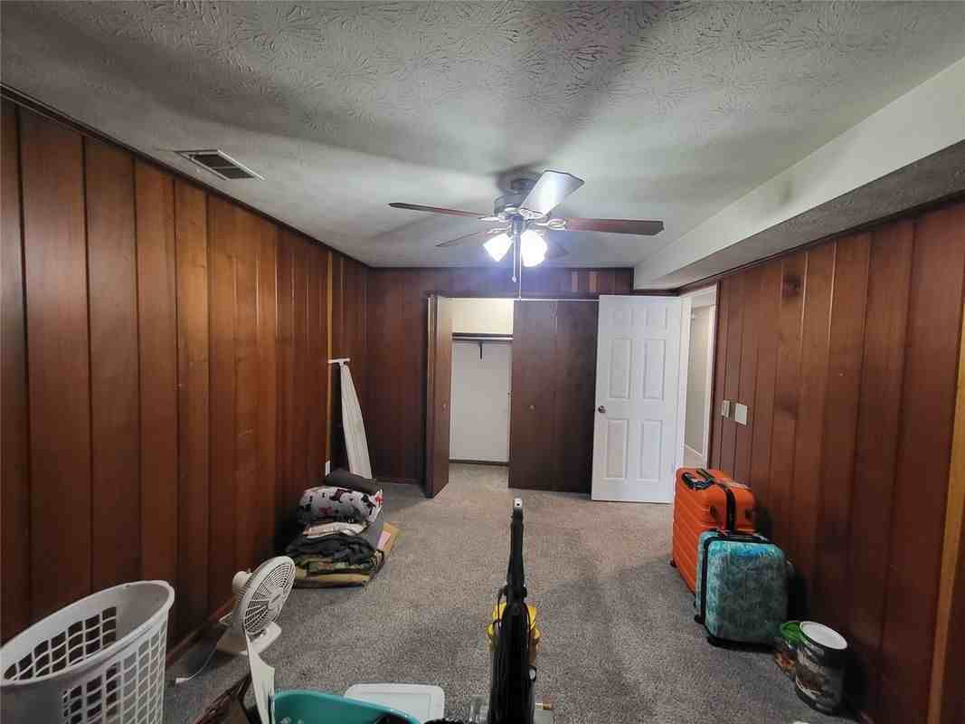 1294 Carmont Dr - Photo 3 of 12